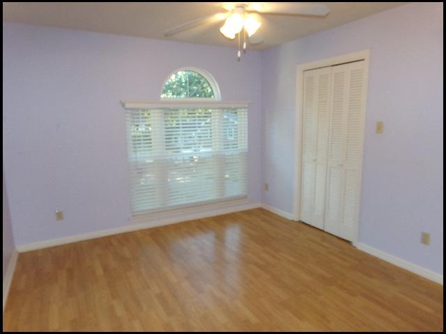 Building Photo - 12 Cedar Point Ct