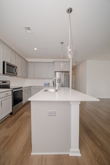 Building Photo - Spacious 4BR Single-level Home with Open Floor Plan & 2-Car Garage
