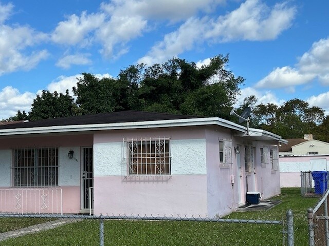 Primary Photo - 941 NW 44th St
