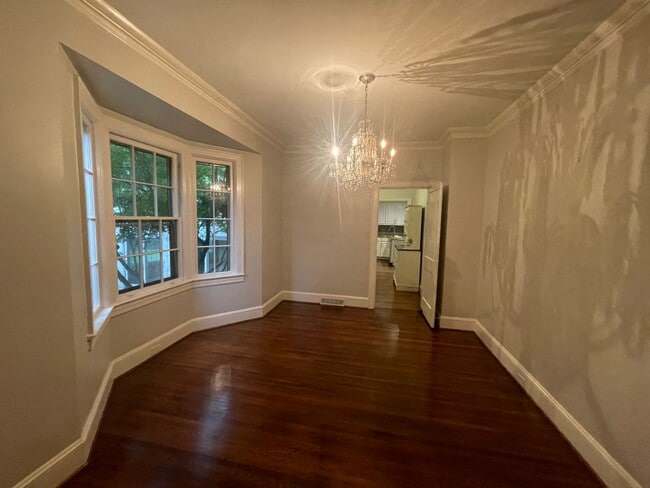 Building Photo - 2610 Providence Rd