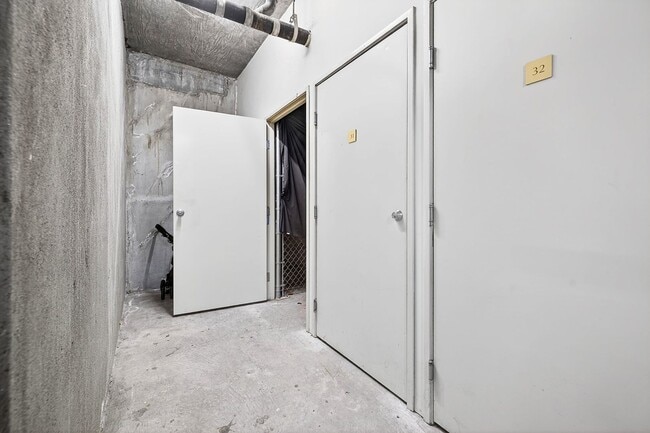 Building Photo - Regent on the Park - 4th floor 2 bedroom