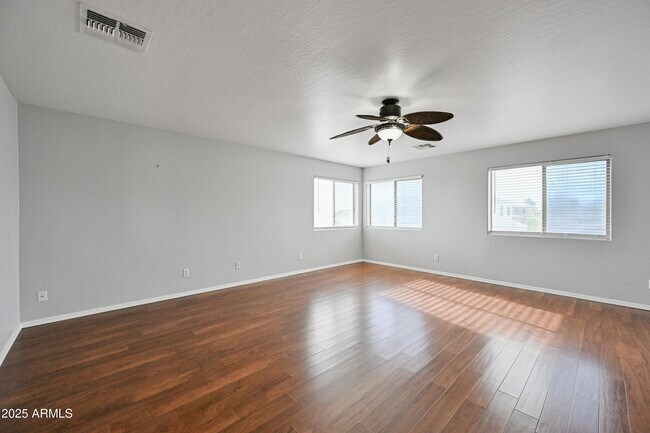 Building Photo - 10950 W Royal Palm Rd