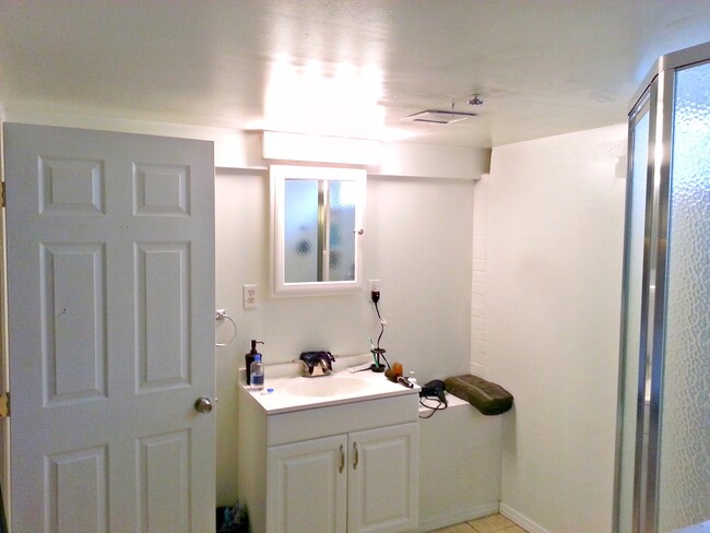 Building Photo - 3 BR / 2 BA Outdoor lovers dream! Near For...