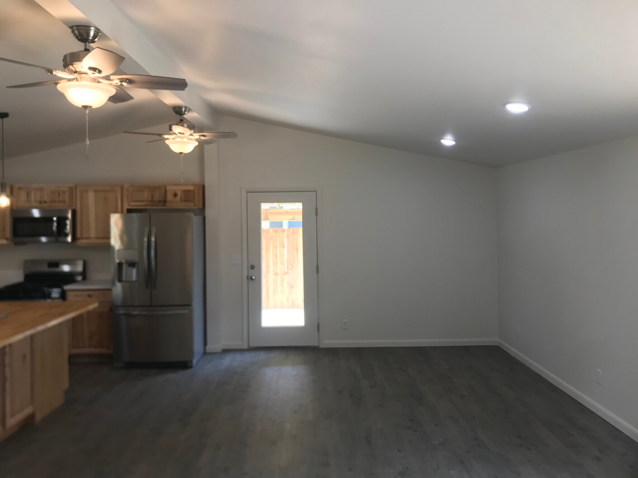 Building Photo - 3512 N Kingsley Dr
