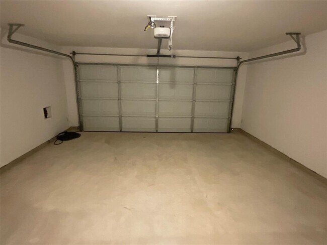 Building Photo - 17800 Speculator Ln