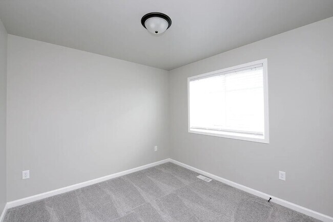 Building Photo - 3716 33rd St S