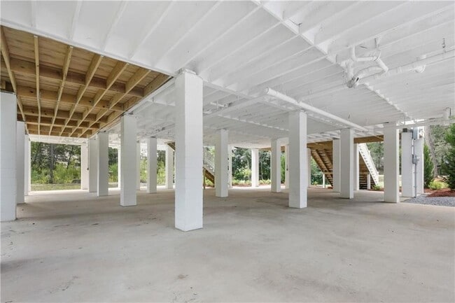 Building Photo - 814 W 19th Ave