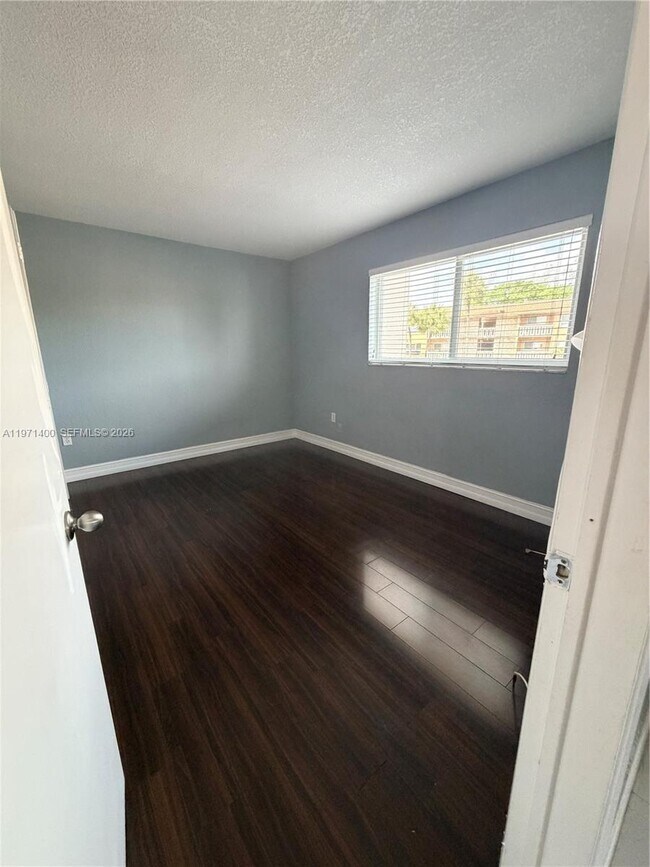 Building Photo - 7430 Miami Lakes Dr