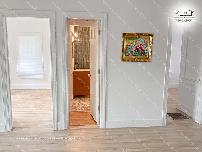 Building Photo - Charming Pet-Friendly 2BR Home with Fenced Yard & Modern Amenities in Flint!