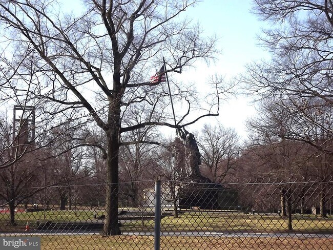 Building Photo - 1011 Arlington Blvd