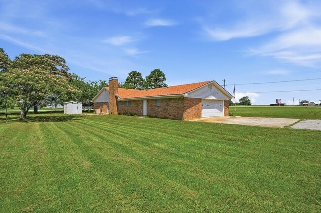 Building Photo - 31092 US-82