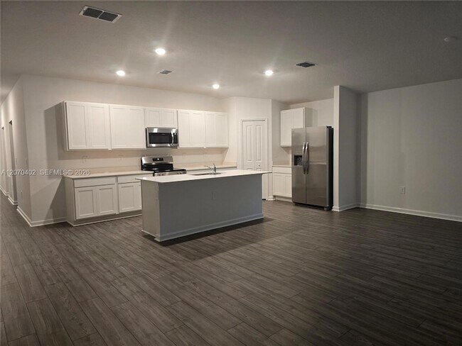 Building Photo - 16731 NW 144 St