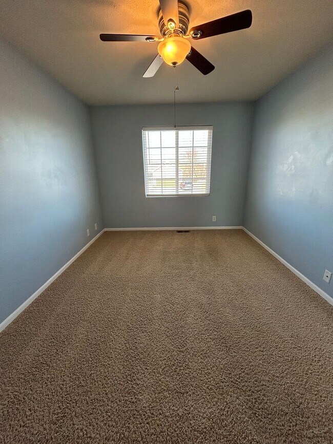 Building Photo - Spacious 3 Bed, 2 Bath Home in Papillion, Ne