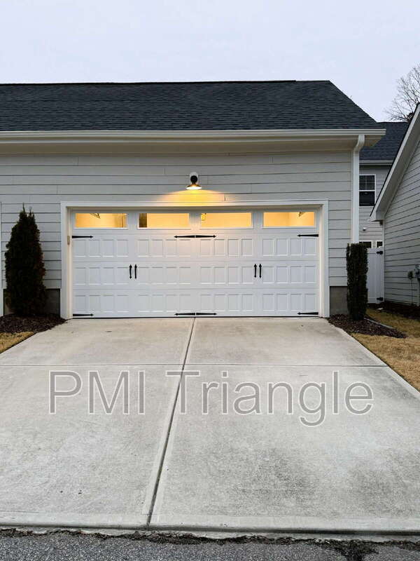 Building Photo - 156 Etteinne Garden Ln