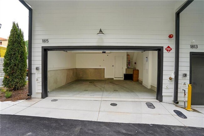 Building Photo - 1815 Gotham Ln NE