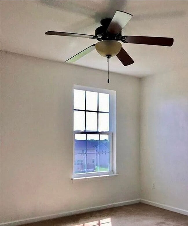 Building Photo - 251 Elmcrest Rise