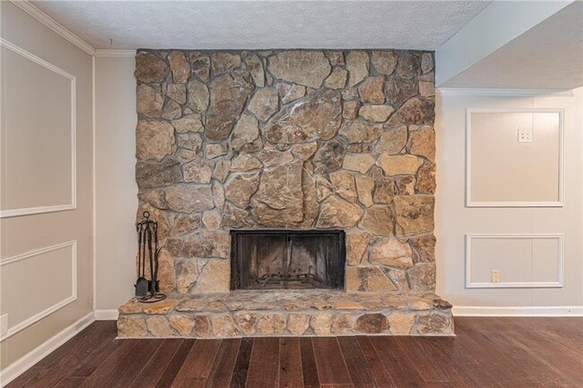 Building Photo - 495 Ansley Dr