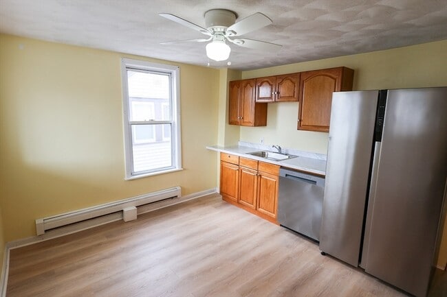 Building Photo - 60 Essex St