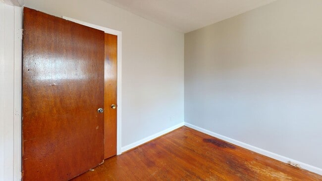 Building Photo - 814 Wabash Ave