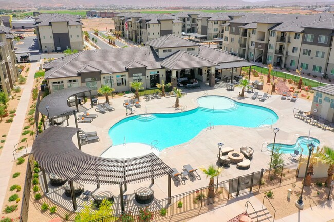 Building Photo - Brookfield Apartments