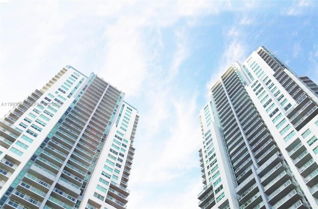 Building Photo - 253 NE 2nd St