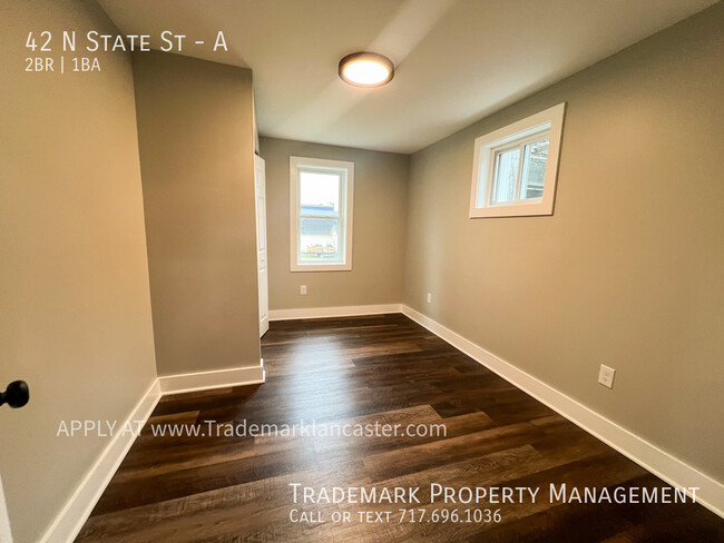 Building Photo - Spacious 2 Bedroom 1st Floor Apartment