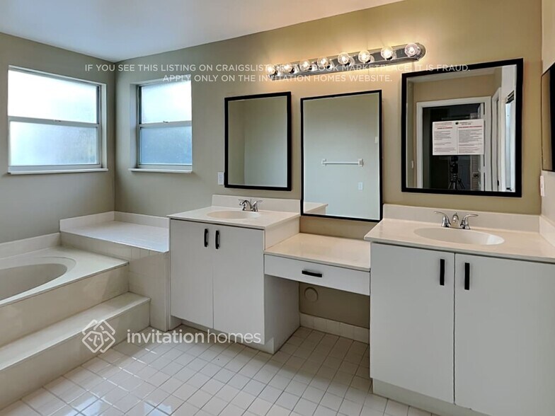 Building Photo - 4132 Trenton Ave