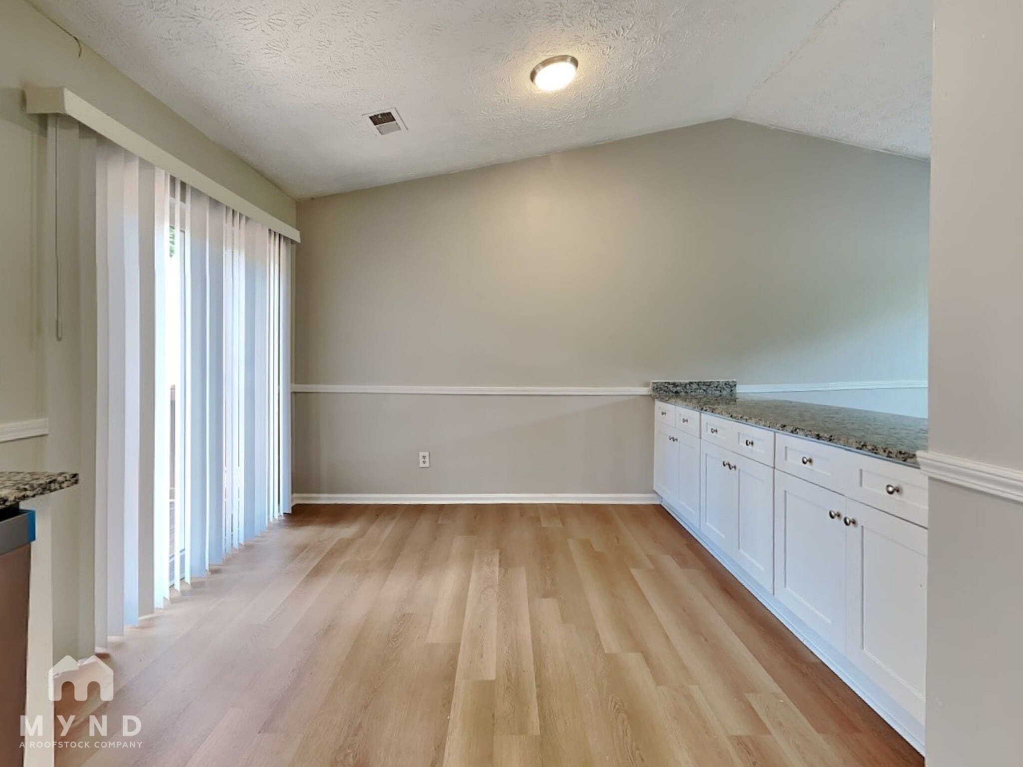 Building Photo - 2262 New Castle Cir