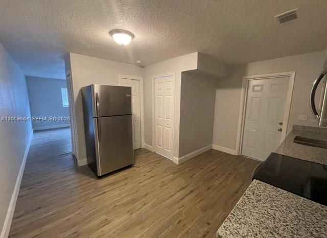 Building Photo - 504 N Rosland Dr