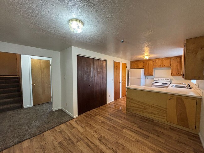 Building Photo - 3984 Ethel Ln