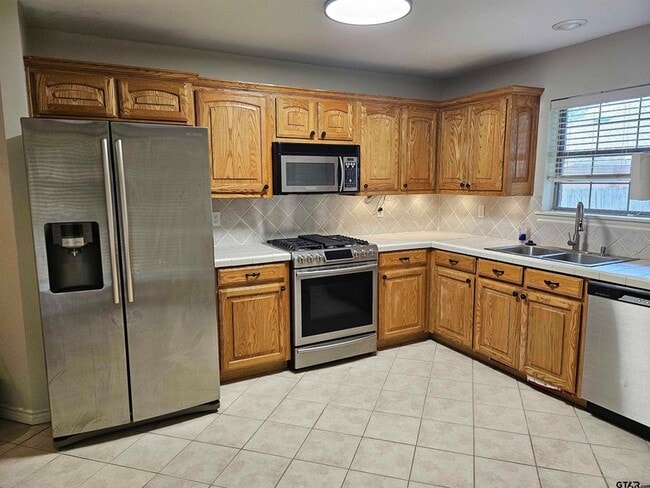 Building Photo - 9382 Gaelic Hills Dr