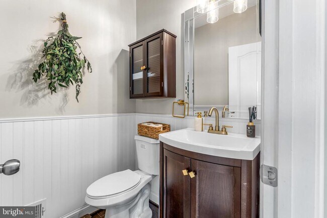 Building Photo - 726 River Mist Dr