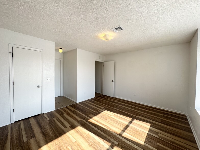 Building Photo - 339 NW 119th St