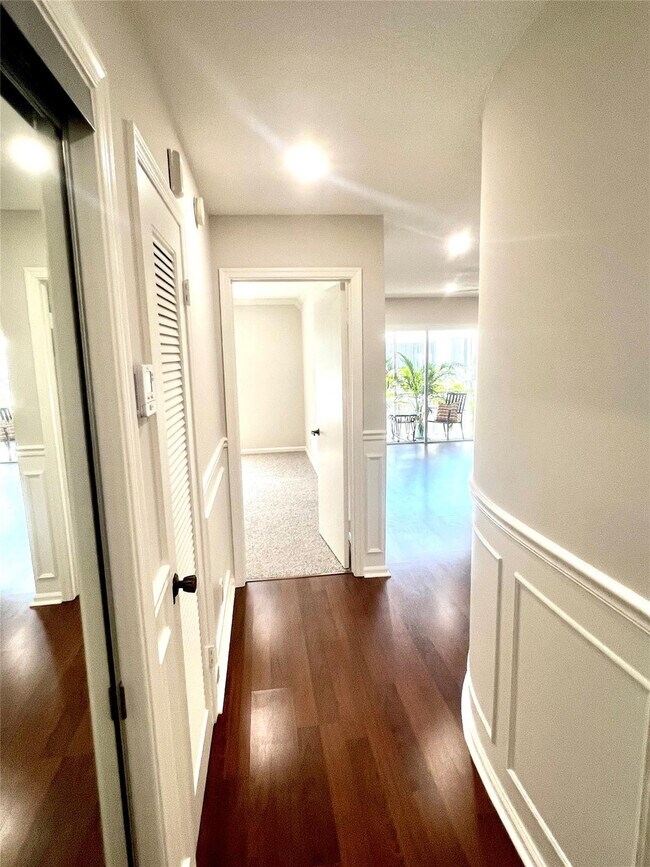 Building Photo - 2270 NE 68th St