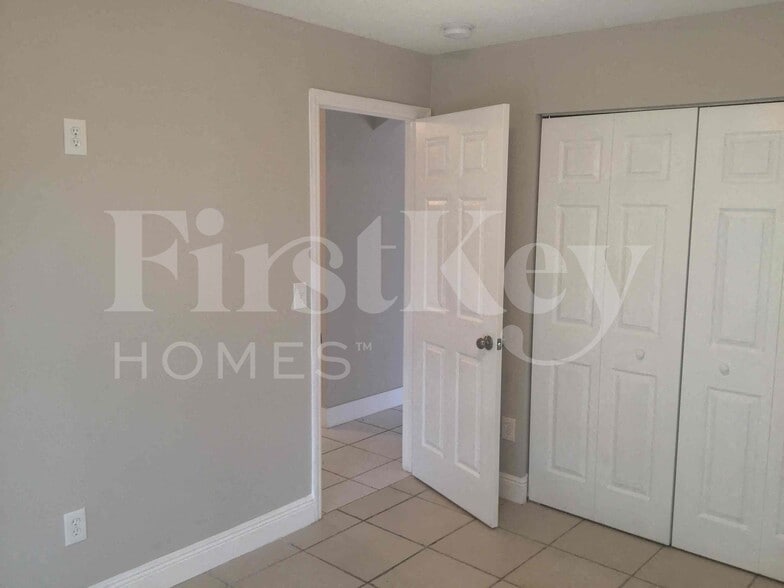 Building Photo - 12749 SW 207th Terrace