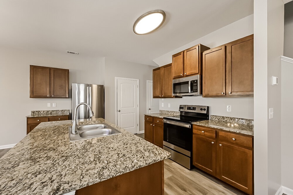 Building Photo - 2901 S Hills