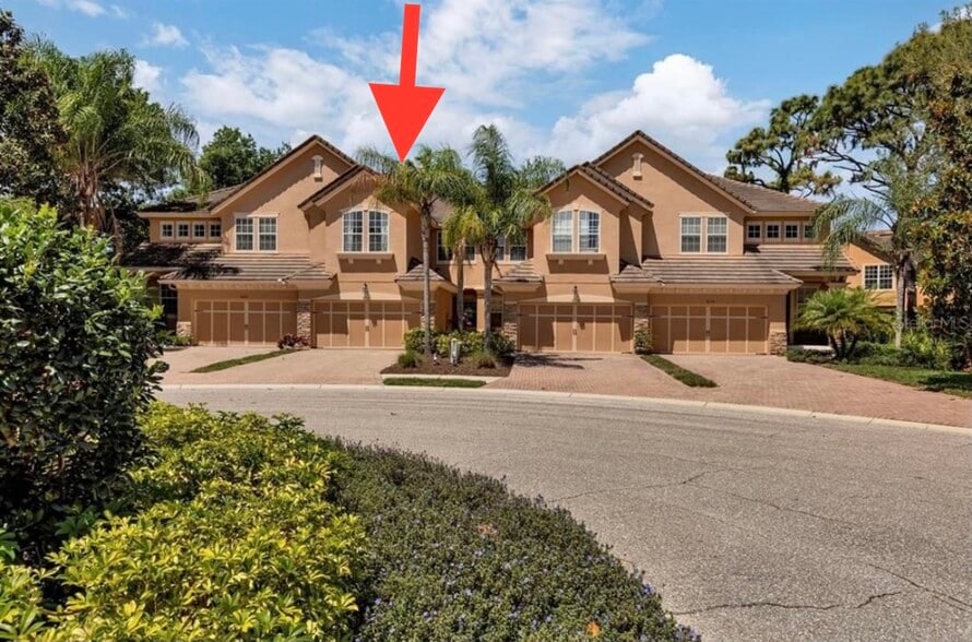 Building Photo - 8111 Villa Grande Ct