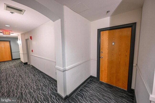Primary Photo - 2515 Boston St