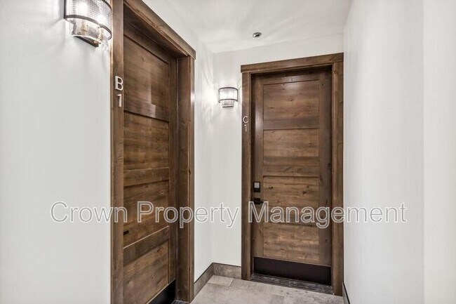 Building Photo - 317 Akers Ln