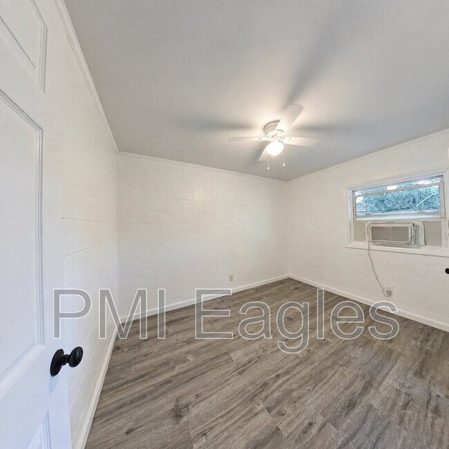 Building Photo - 86 E Fork Dr