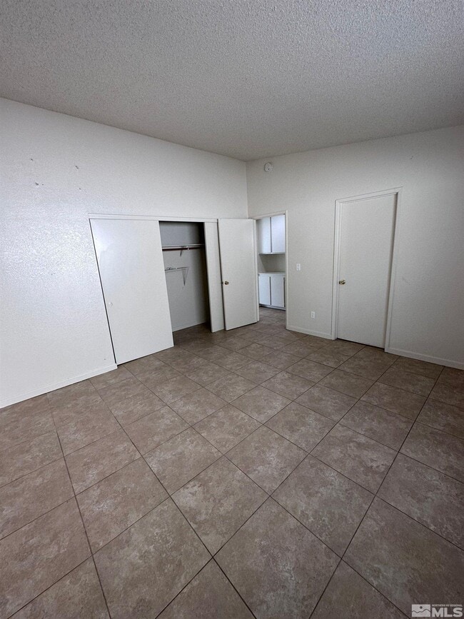 Building Photo - 1841 Burnside Dr