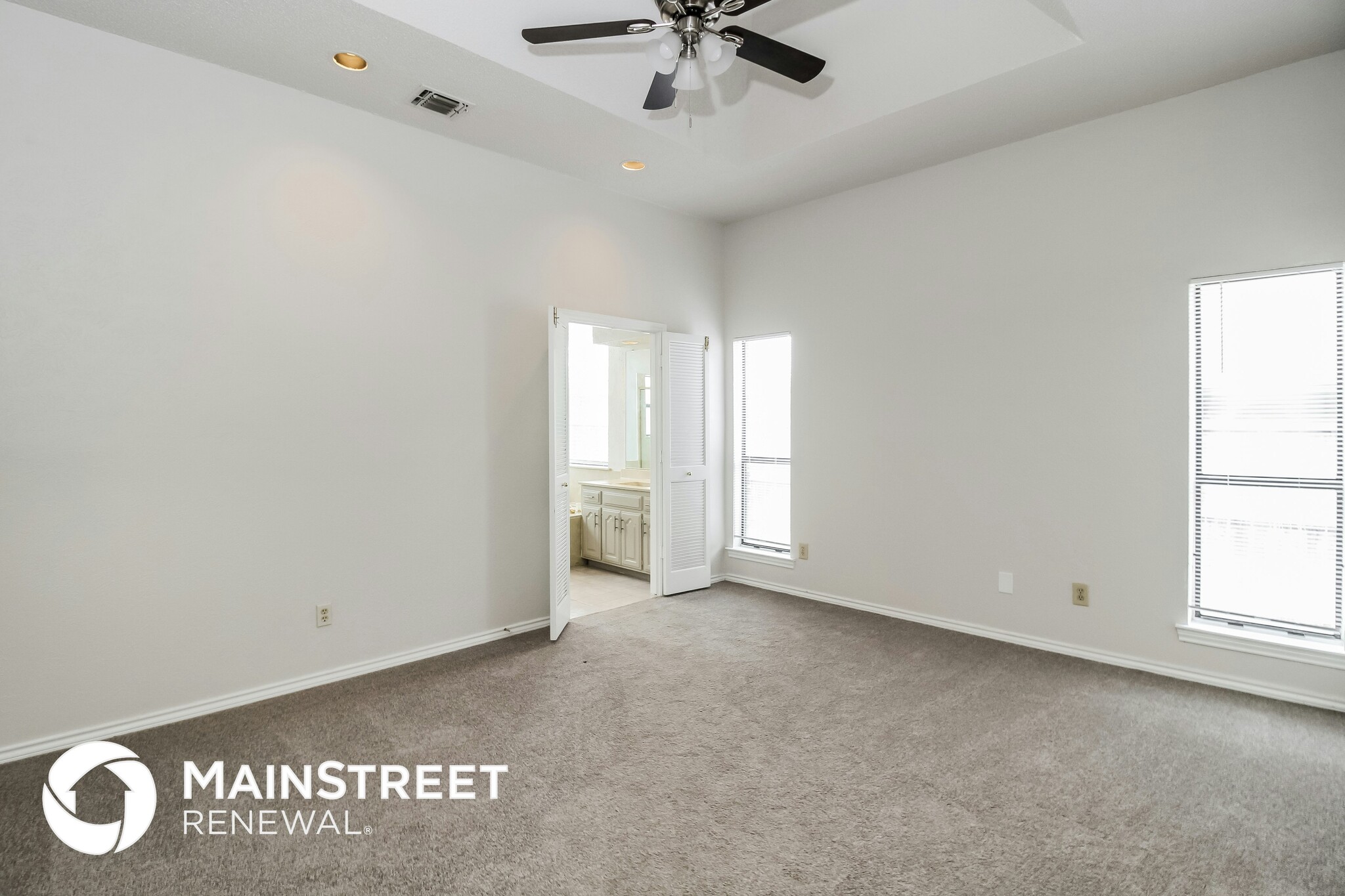 Building Photo - 2102 Monterrey Pl