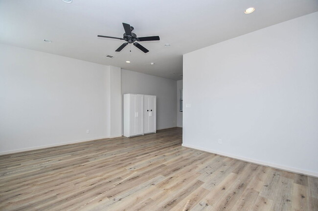 Building Photo - 4108 McKinney St