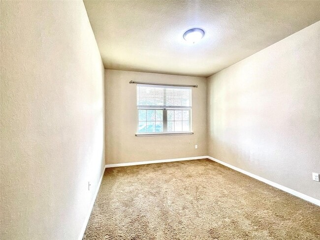 Building Photo - 16412 Vescovo Ln