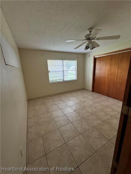 Building Photo - 307 N Lake Reedy Blvd