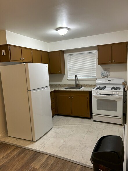 Kitchen - 6008 N 12th St