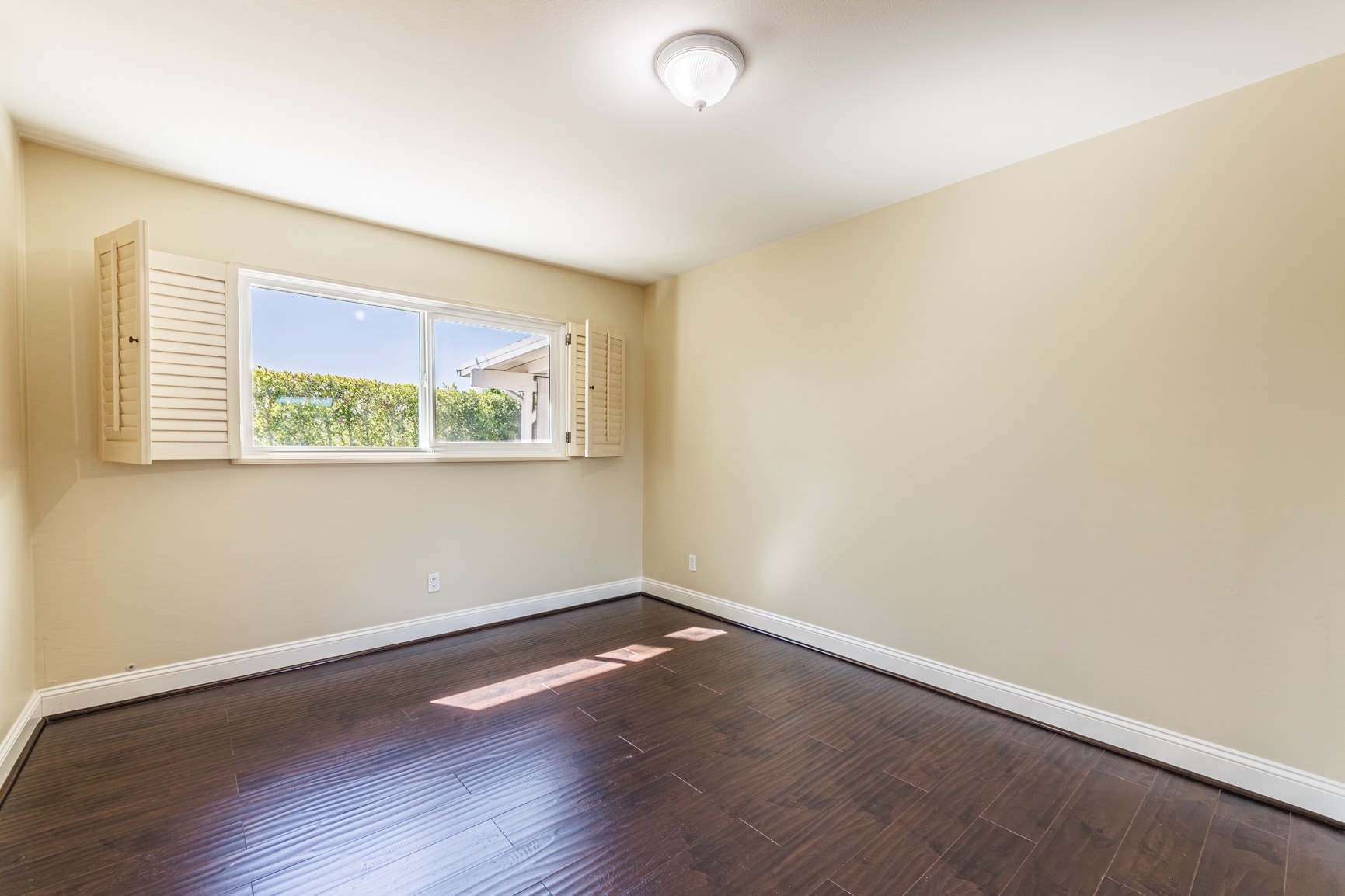 Building Photo - 9549 Forbes Ave