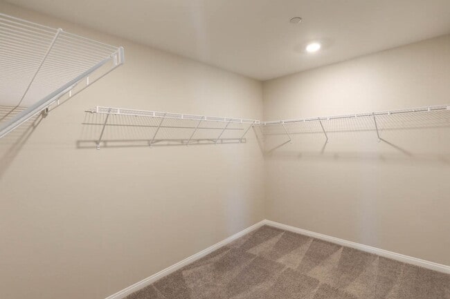 Building Photo - 5 Bedroom Home In Inspirada With Bed And F...