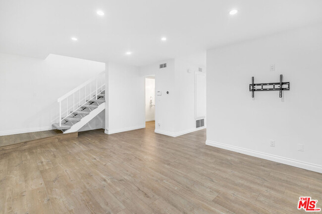 Building Photo - 1278 Stonewood Ct