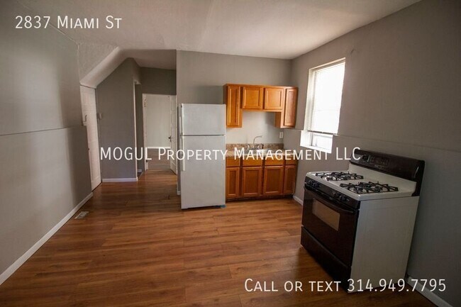 Building Photo - 2837 Miami St